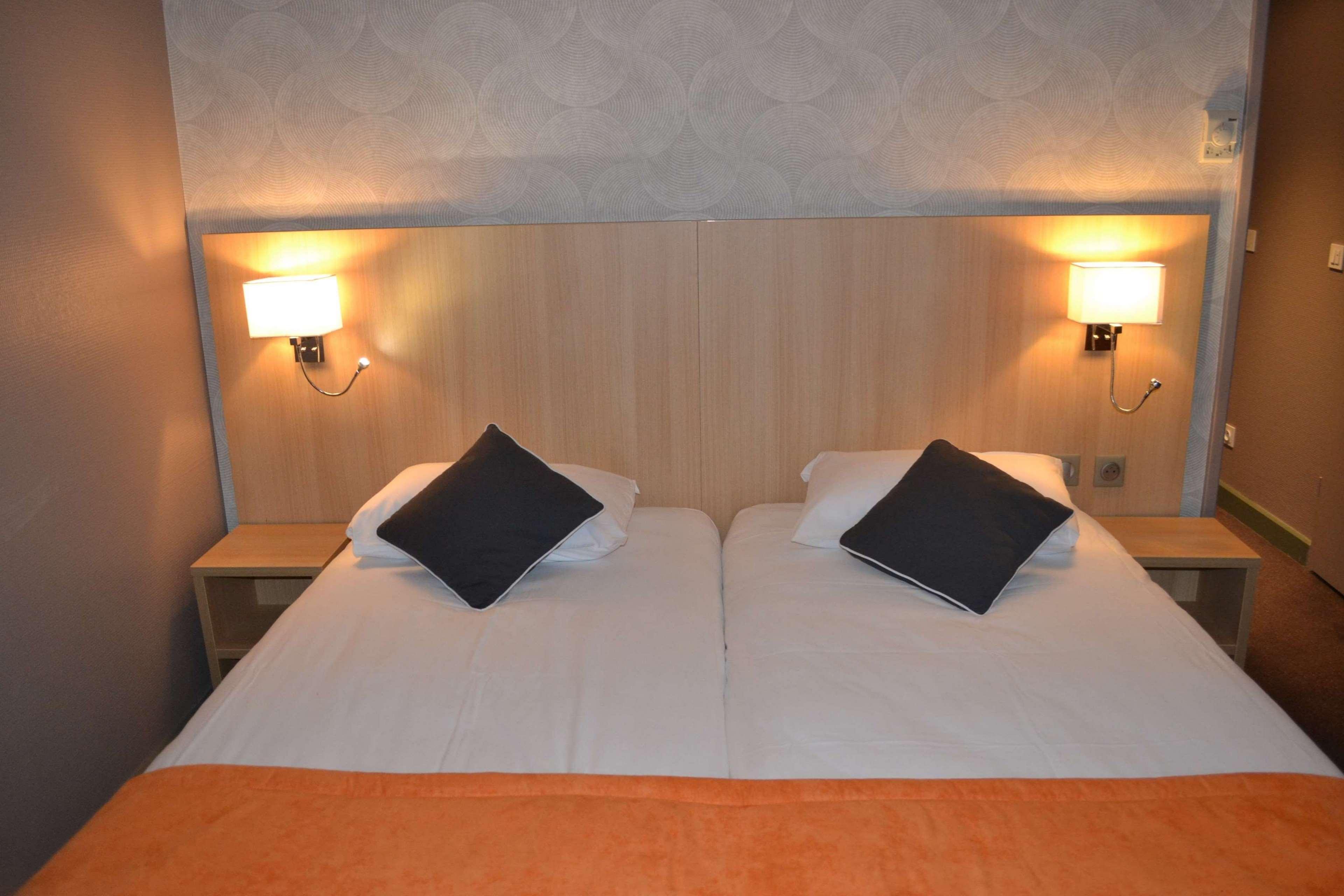 Hotel Europe And Spa Reims Esterno foto
